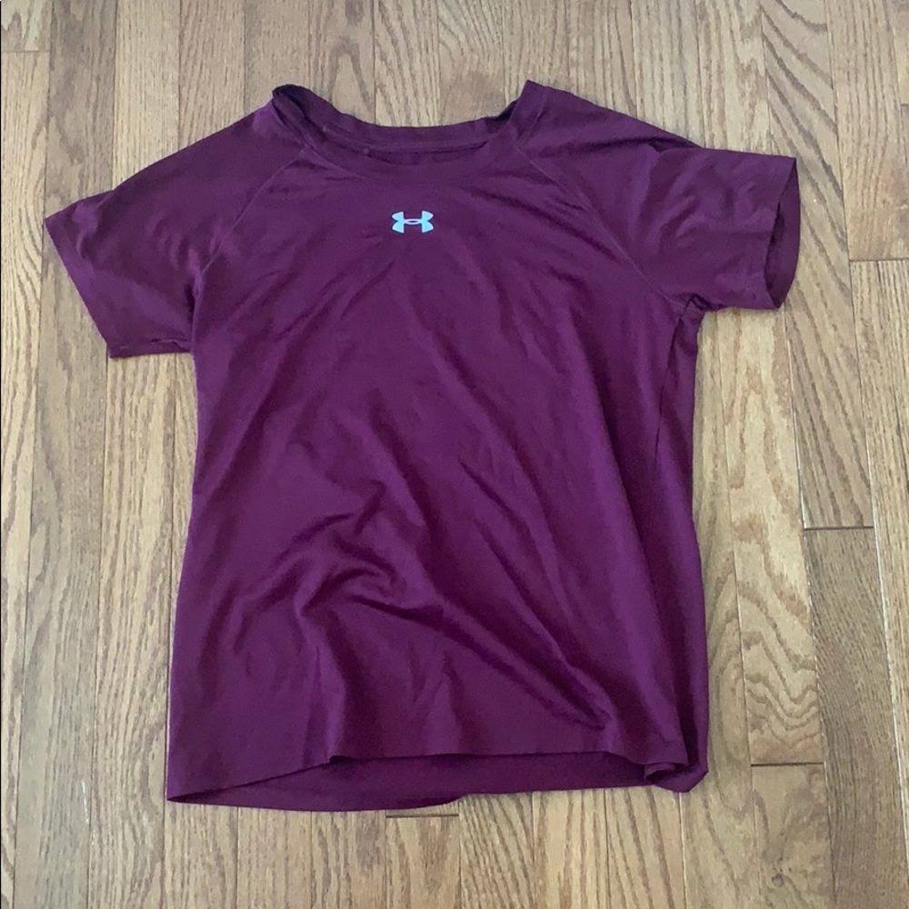 Under armour maroon shirt